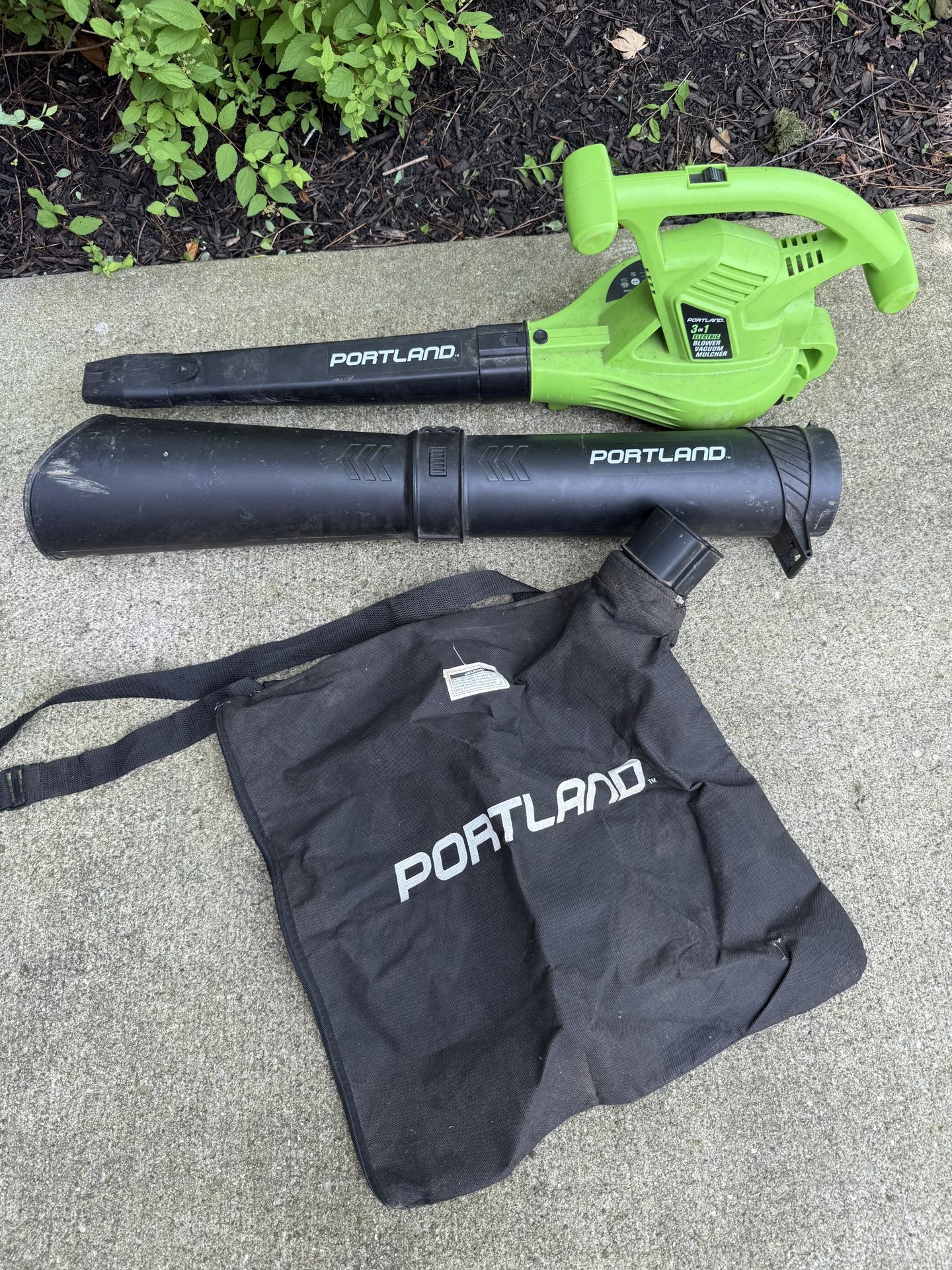 Portland Electric 3-in-1 Blower/Vacuum/Mulcher in great shape!