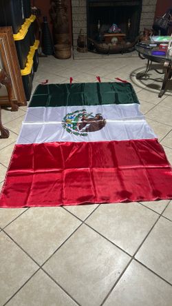7 ft x 4 ft Mexican flag