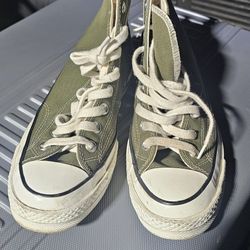 Converse High Tops Size: 7.5