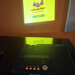 View Sonic PJ550 Projector 