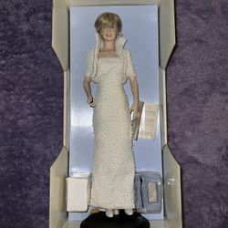 The Franklin Mint Diana, Princess of Wales - Porcelain Portrait Doll Pearl Dress