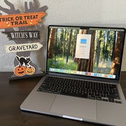Halloween Sale 👻🎃💀 MacBook Air 13” 2024 M3 16GB RAM 256GB SSD - Silver