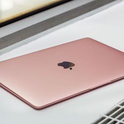 MacBook Rose Gold