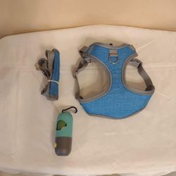  Blue dog harness / leash and flashlight bag carrier