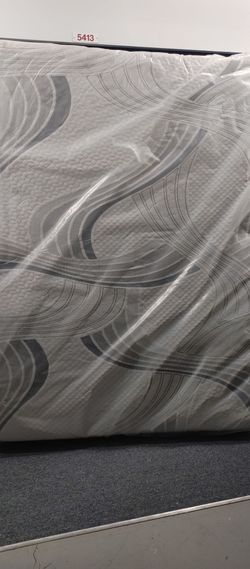 Queen/King Mattress Still in Plastic Wrap