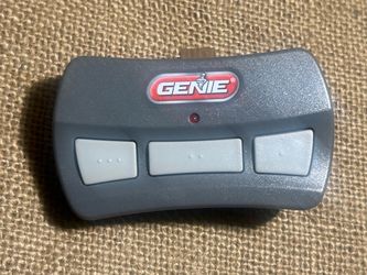 Genie Overhead Door Company 3 button Garage Door & gate remote opener GITR-3