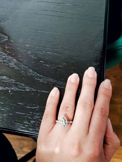 2 carat diamond engagement ring