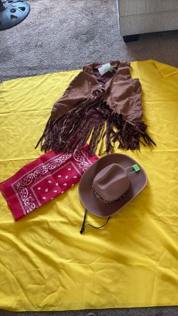 PARTTELY Western Outfits for Women Cowgirl Tassel Sleeveless Vest Cowboy Hat and Paisley Bandana