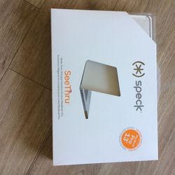 speck SeeThru Hard Shell case for 13” MacBook Pro (Mid 2010)