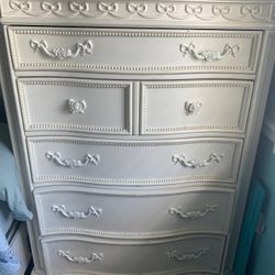 Fancy Girls Dresser