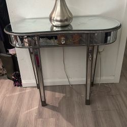 Mirrored Stand 