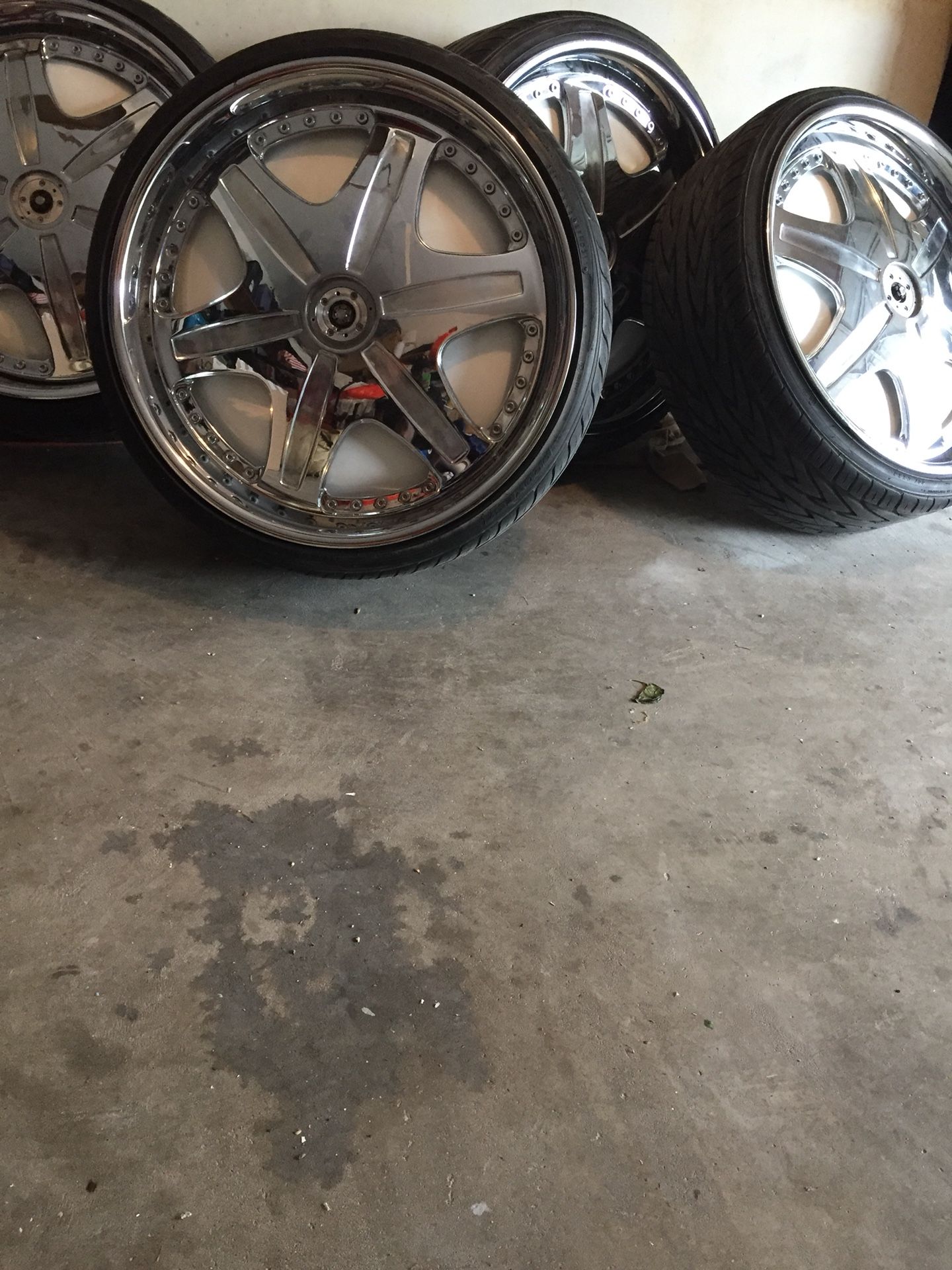 DUB Floaters Rims 24 inch