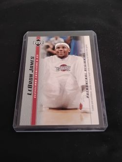 Near Mint 2004 LeBron James Basketball Card - Upper Deck Phenomenal Beginning #4