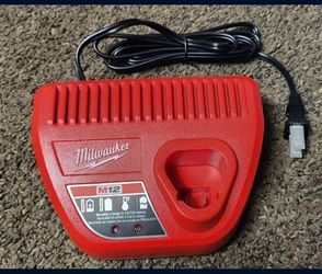 Milwaukee M12 Battery Charger