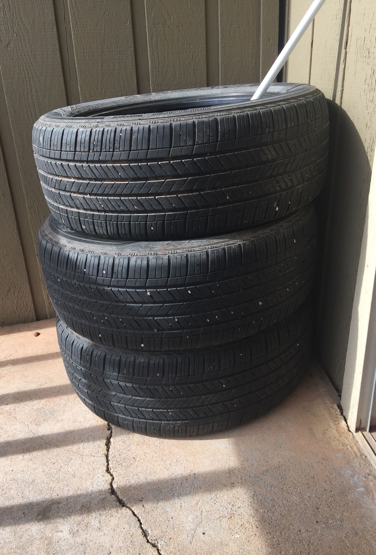Good year tire,size 215/55R17