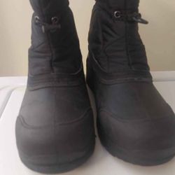 Women's Snow Boots 9. Ski Pants Women's S, M, XL
