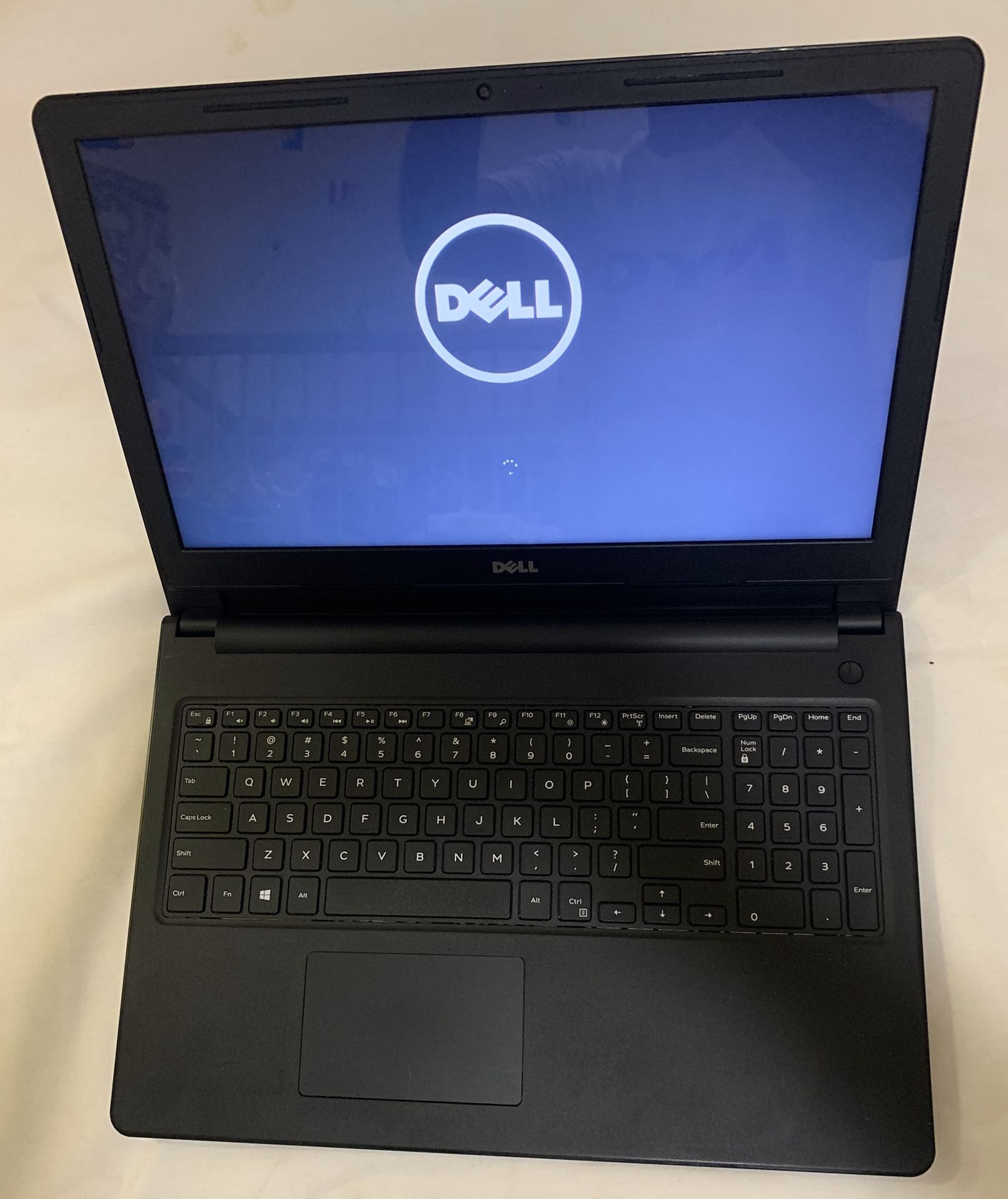 DELL laptop 15.3” Inch Screen (Touchscreen)