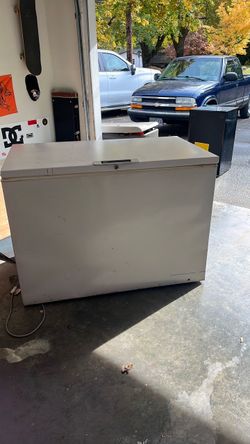 Chest freezer