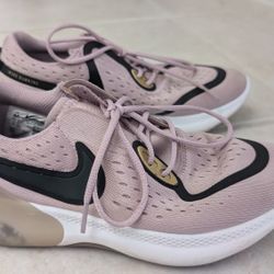Nike Women's sneakers 