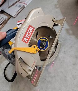 Ryobi 120v 14amp 7 1 4 Circular Saw CSB141LZ With Laser With Case Corded Tool for Sale in Pompano Beach FL OfferUp