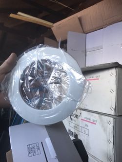 Recess can trims