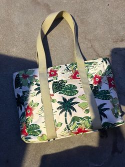 Beautiful hand bag