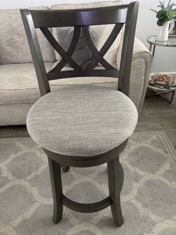 3 Swivel Counter Stools