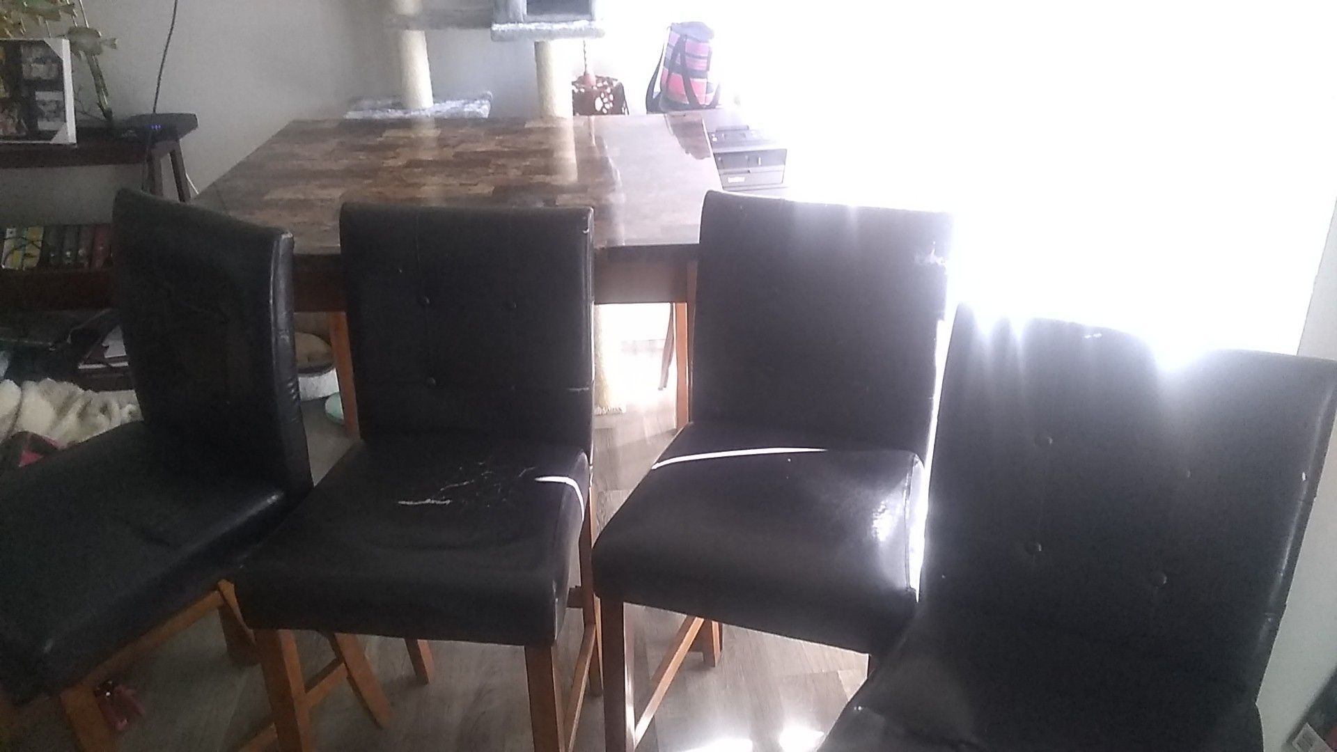 Kitchen oakwood table