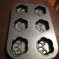 Dog paw muffin pan or cookies