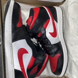 Jordan 1’s Mid 