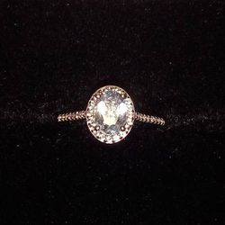 10kt  White Gold Aquamarine And Diamonds Ring