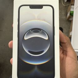 iPhone 16e