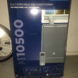 Brand new GE portable Air conditioner/fan/dehumidifier 