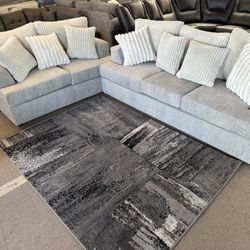 SOFÁ & LOVESEAT NEW $900