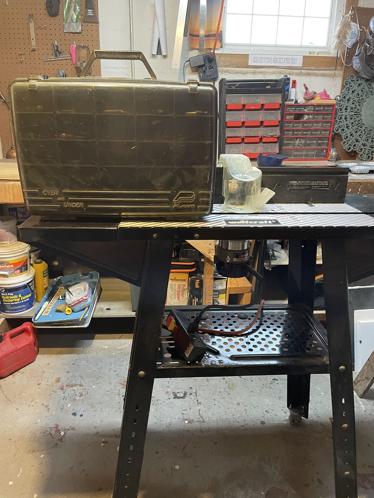Router Table With Two Routers And Bits