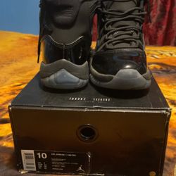Jordan 11 Cap An Gown