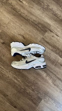 Nike shoe size 8 women’s