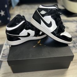 Jordan 1s Carbon Fiber 