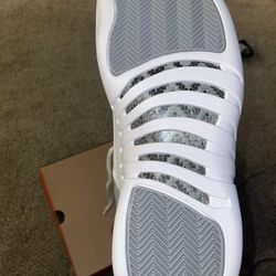 Retro 12 Jordans  Sz 9.5 