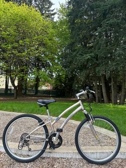 LandRider Auto Shift Step-Through Hybrid Bike – 26” Wheels