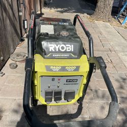 Generador Trabaja Bien 4000 Wats En Orange Le Falta La Tapa Del Filtro De Aire
