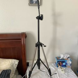 Velbon T-3500 camera tripod. Velbon is a known Japanese tripod maker, and this model is a lightweight aluminum tripod for small cameras and camcorders