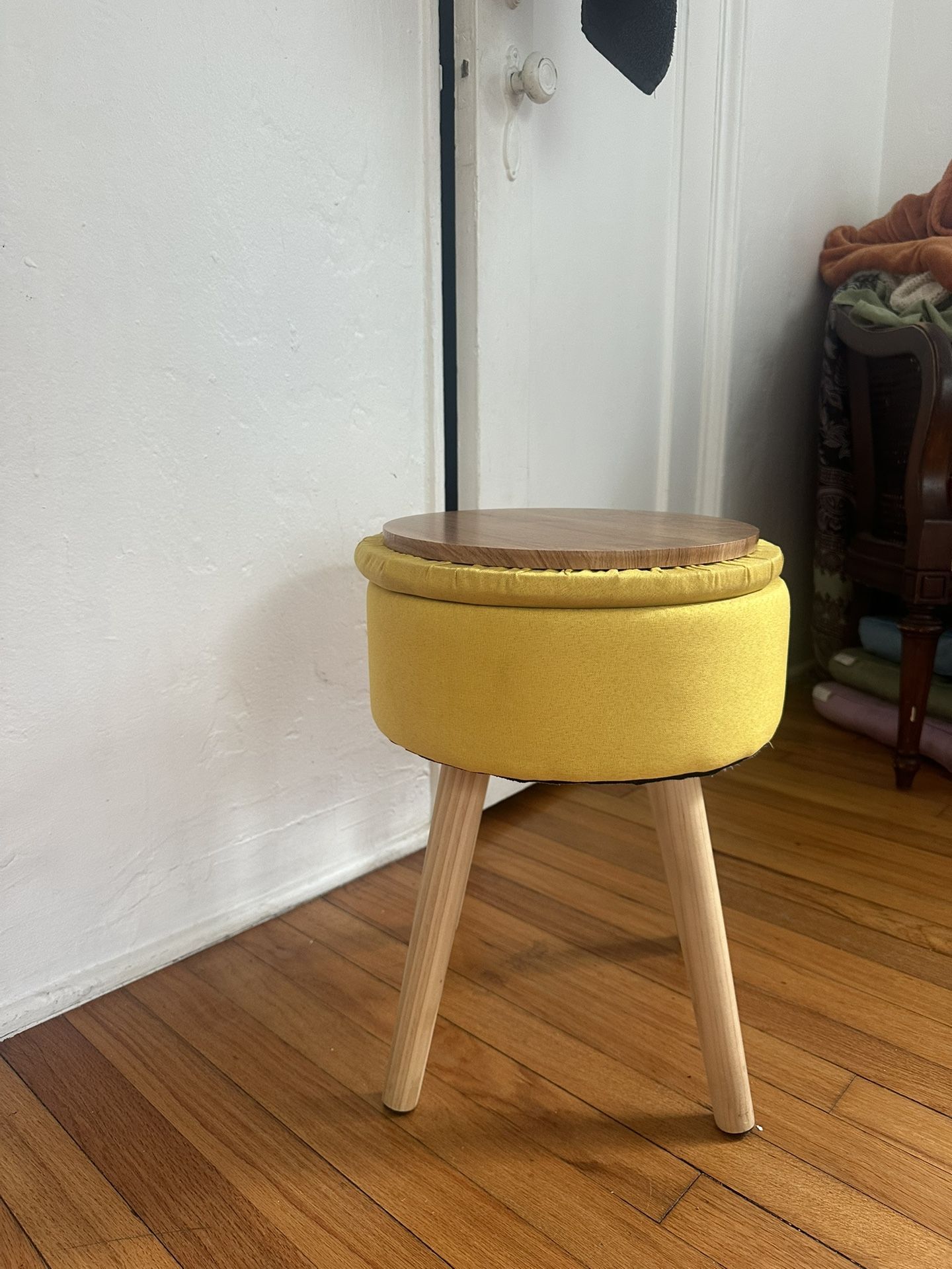 Round Storage Ottoman Yellow 