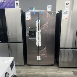 GE - Side By Side Refrigerator With Water And Ice Dispenser In Stainless Steel