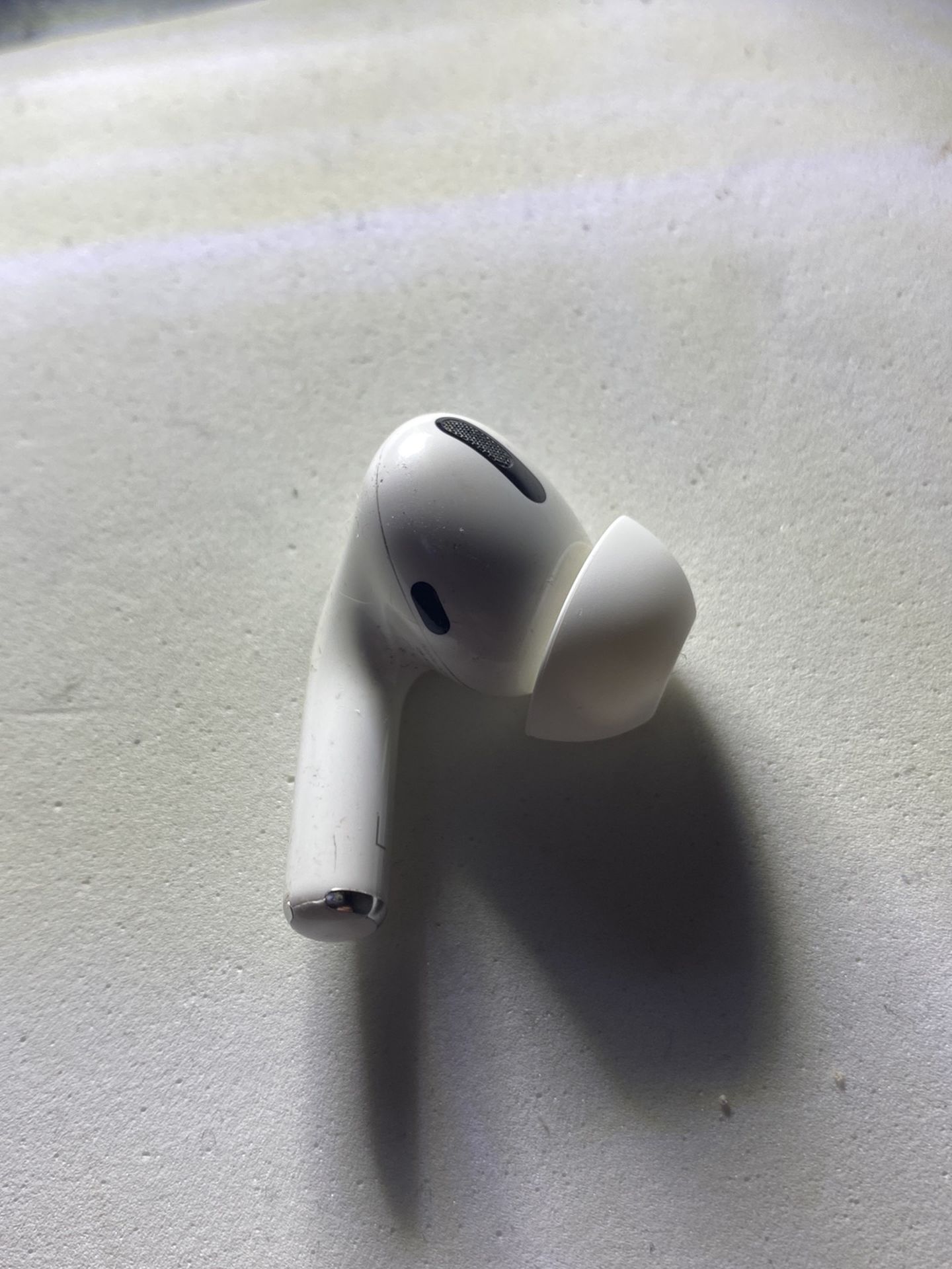 Apple AirPods Pro LEFT SIDE FOR REPLACEMENT ONLY