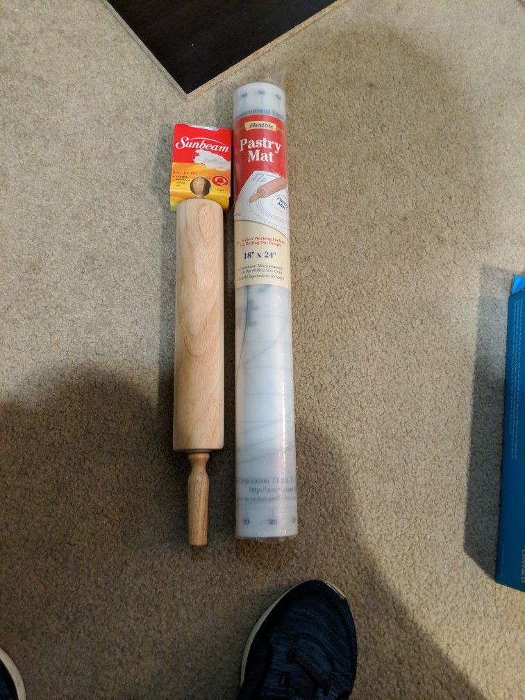 Rolling Pin And Pastry Mat