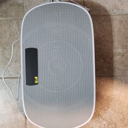 Merach Vibration Plate Exercise Machine