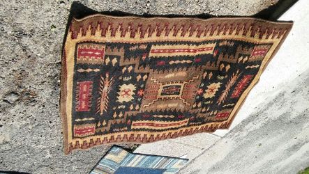 Throw rug