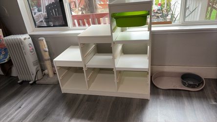Kids shelf
