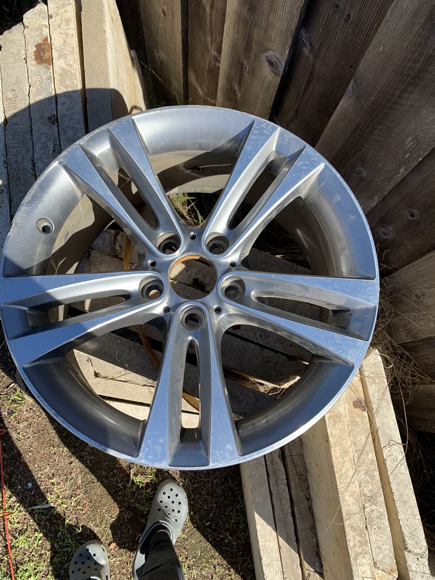 $40 BMW Rim 19-1/2”